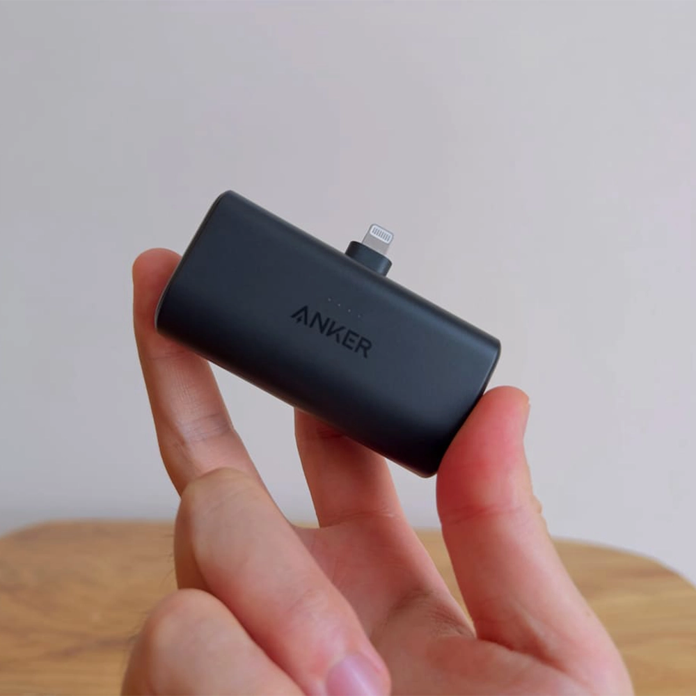 Повербанк Anker Nano Power Bank 5000mAh із вбудованим складаним роз’ємом Lightning MFI, 12W