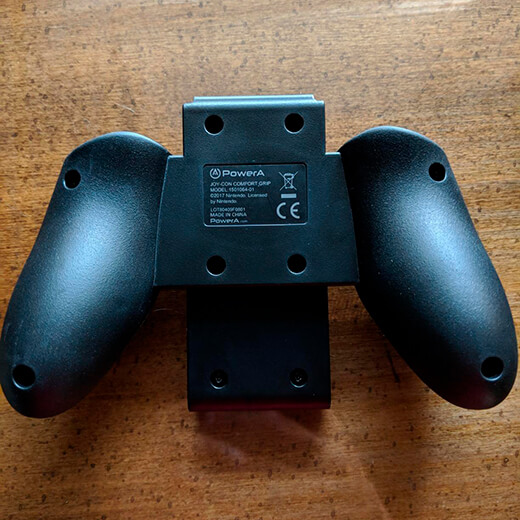 Подзаряжающий держатель PowerA Joy-Con Comfort Grip Red для Nintendo Switch с изогнутой формой ручек