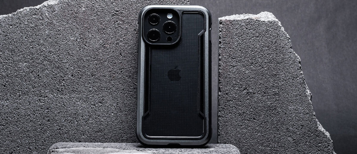 Военный уровень защиты с противоударным чехлом Raptic Defense Shield Blue для iPhone 13