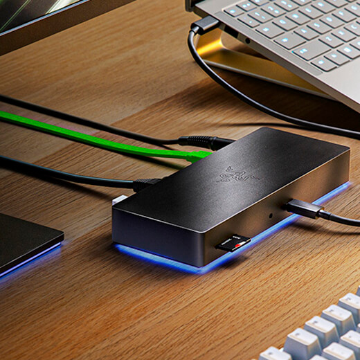 Док-станция Razer ThunderboltTM 4 Dock Chroma