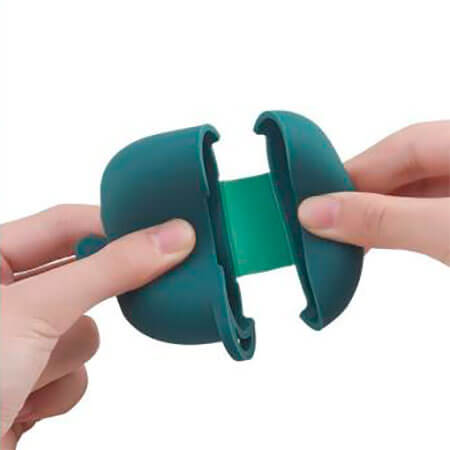 Силиконовый чехол с карабином для Apple AirPods Pro ROCK Silicone Case