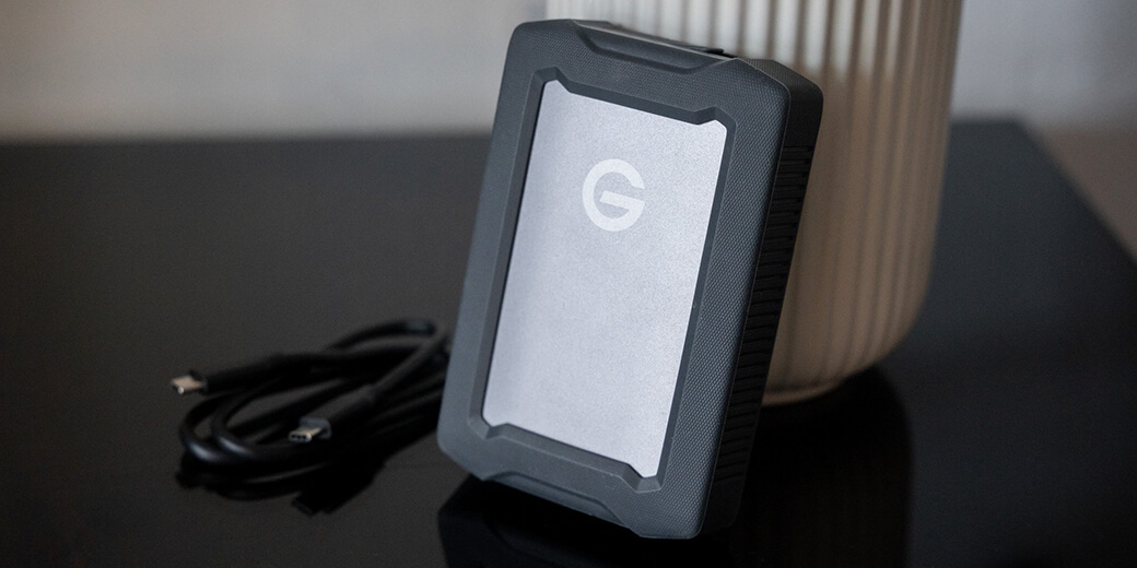 Жесткий диск SanDisk Professional G-DRIVE ArmorATD 4 ТБ для Mac Универсальный