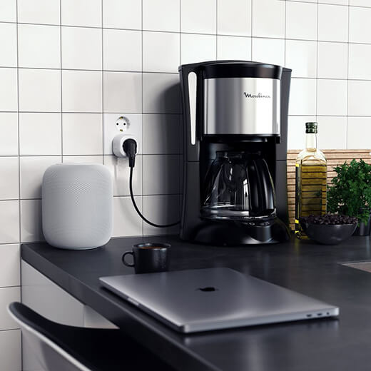 Розумна розетка Satechi Smart Outlet EU Apple HomeKit