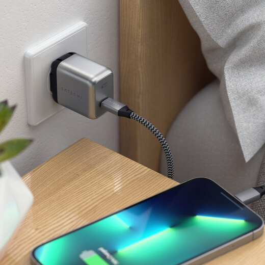 Быстрое сетевое зарядное устройство Satechi USB-C PD 30W цена