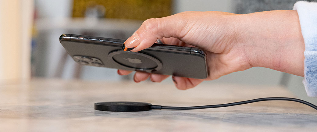 Беспроводная зарядка Snap+ Wireless Charger 15W MagSafe