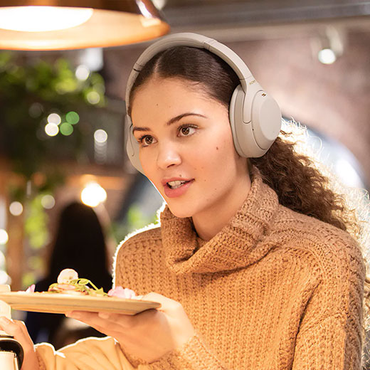 Бездротові навушники з шумопоглинання Sony WH-1000XM4 Black