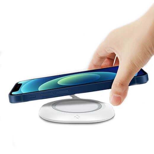 Держатель Spigen Mag Fit для MagSafe Charger Pad