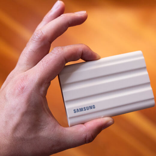 Внешний портативный SSD диск Samsung T7 Shield 1TB