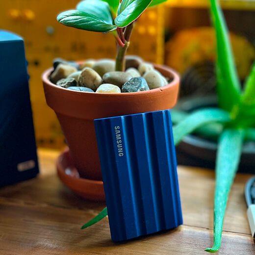Внешний портативный SSD диск Samsung T7 Shield 1TB основные возможности