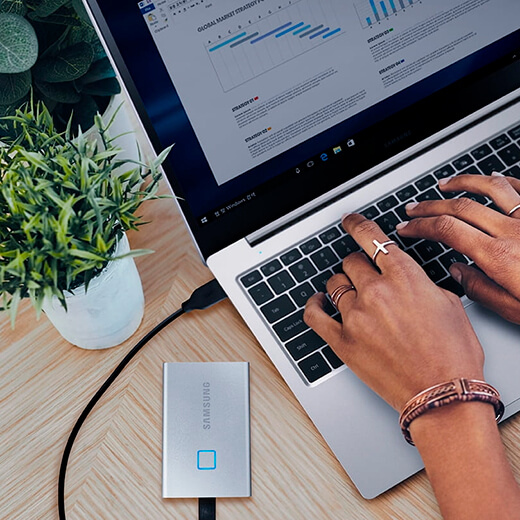 Внешний портативный SSD диск Samsung T7 Touch 500GB дизайн