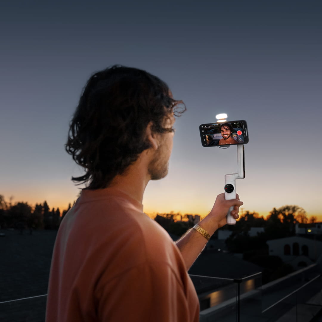 Стабилизатор Insta360 Flow AI-Powered Smartphone Stabilizer с 3-осевой стабилизацией