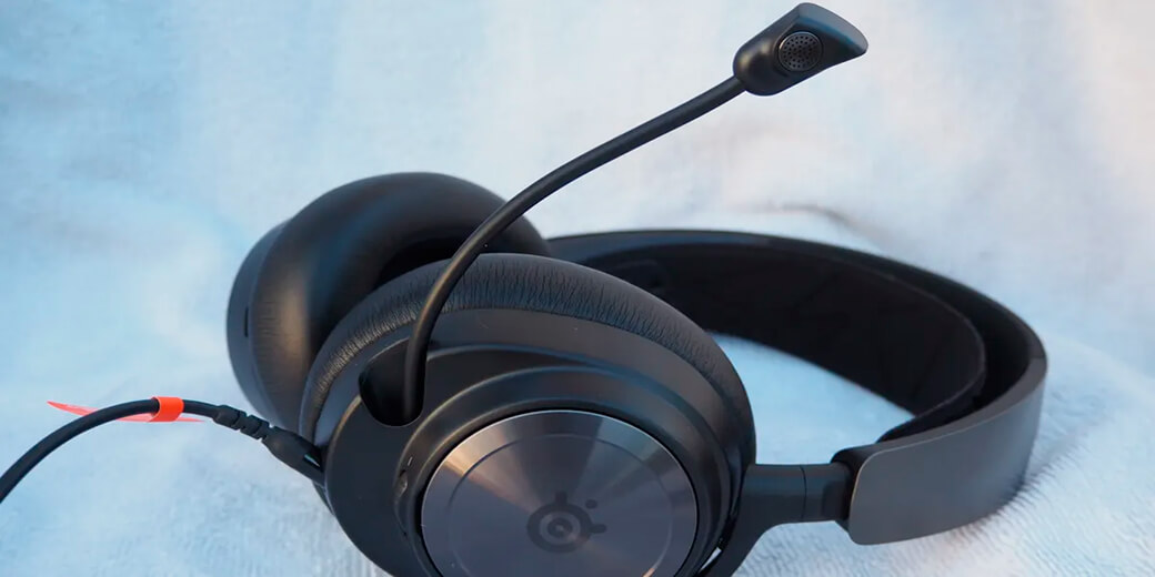 Навушники SteelSeries Arctis Nova Pro з висувним мікрофоном