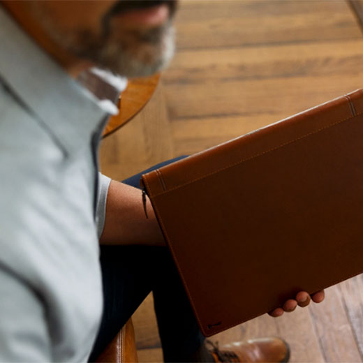 Кожаный чехол-папка Twelve South Journal Cognac для MacBook Pro 15"