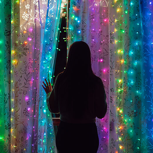 Умная светодиодная гирлянда Twinkly Curtain RGBW-210 (1.45 м на 2.1 м)