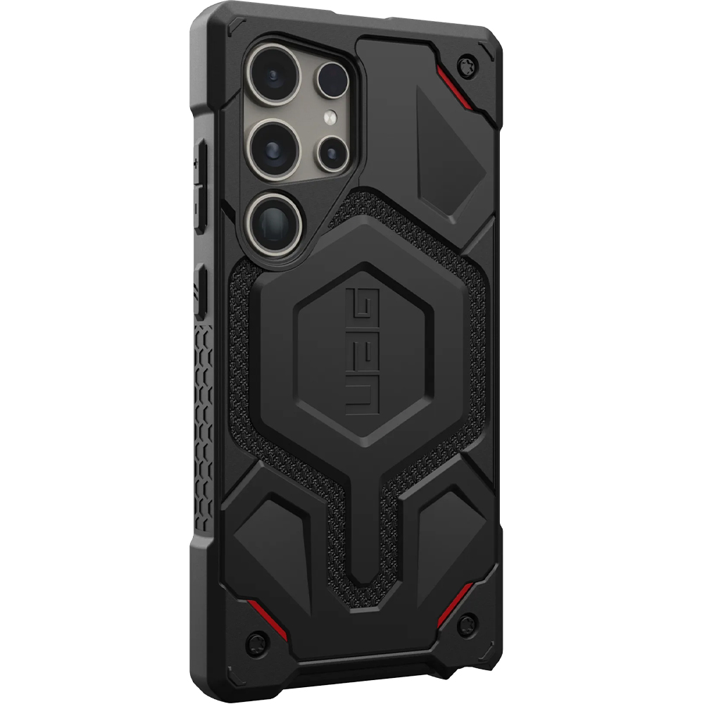 Міцність чохла Urban Armor Gear Monarch Pro MagSafe