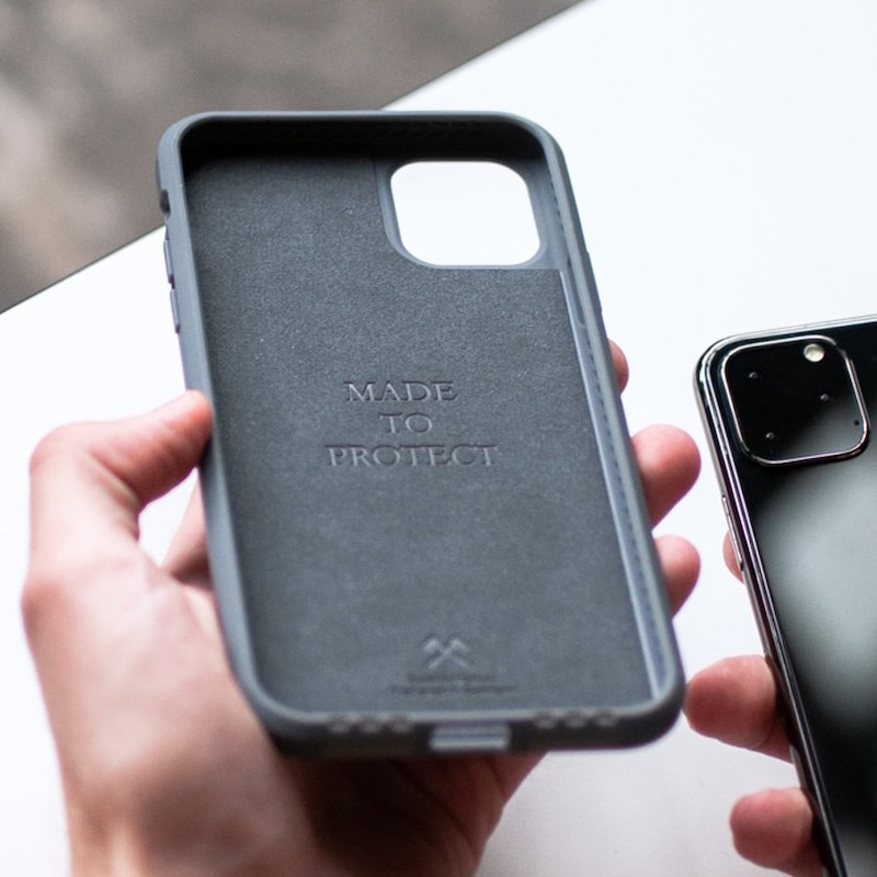 Противоударный чехол Woodcessories Bumper Case Stone для iPhone 11 Pro