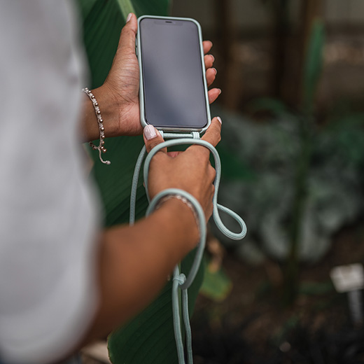 Чехол Woodcessori Necklace Bio AM Mint Green для iPhone 11 Pro