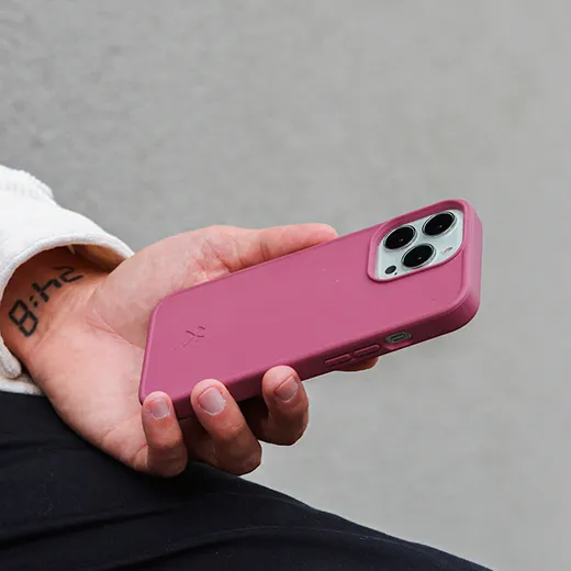Эко-чехол Woodcessories Bio Case Wine Red для iPhone 14 Plus гибкий и прочный
