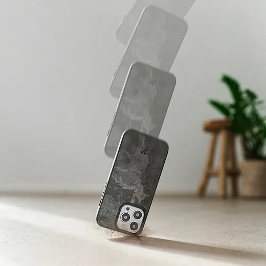 Чехол из натурального камня Woodcessories Bumper Case with MagSafe Camo Grey для iPhone 14 Pro