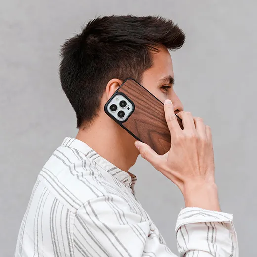 Дерев'яний чохол Woodcessories Bumper Case with MagSafe Walnut для iPhone 14 Plus