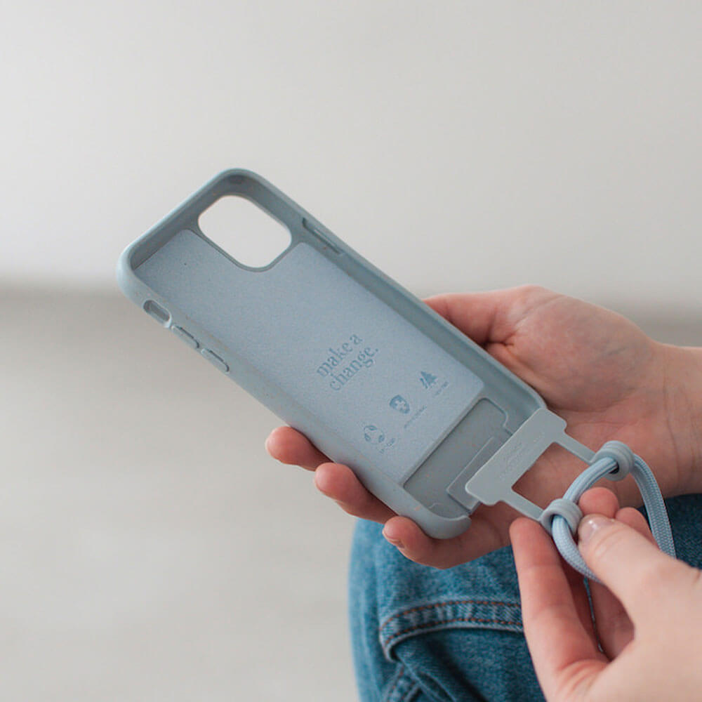 Экологичный чехол 2-в-1 Woodcessories Crossbody Case Pastel Blue для iPhone 13 Pro