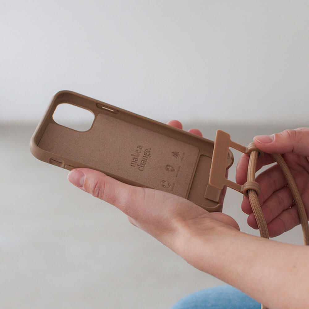 Экологичный чехол 2-в-1 Woodcessories Crossbody Case Taupe Brown для iPhone 13 Pro Max