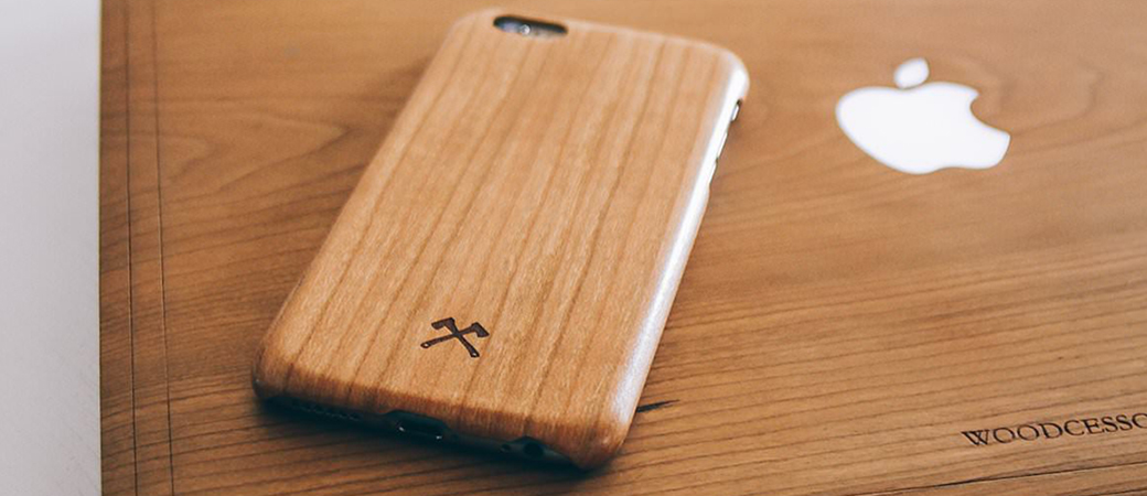 Деревянный чехол Woodcessories Ultra Slim Case Walnut для iPhone SE 3 | SE 2 | 8 | 7/8/SE 2020