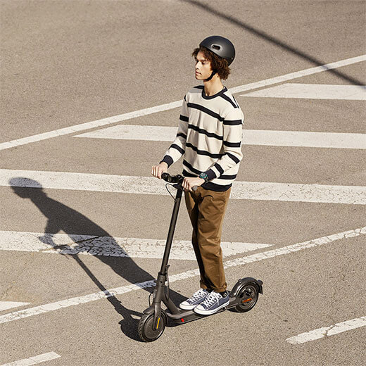 Электросамокат Xiaomi Mi Electric Scooter Essential
