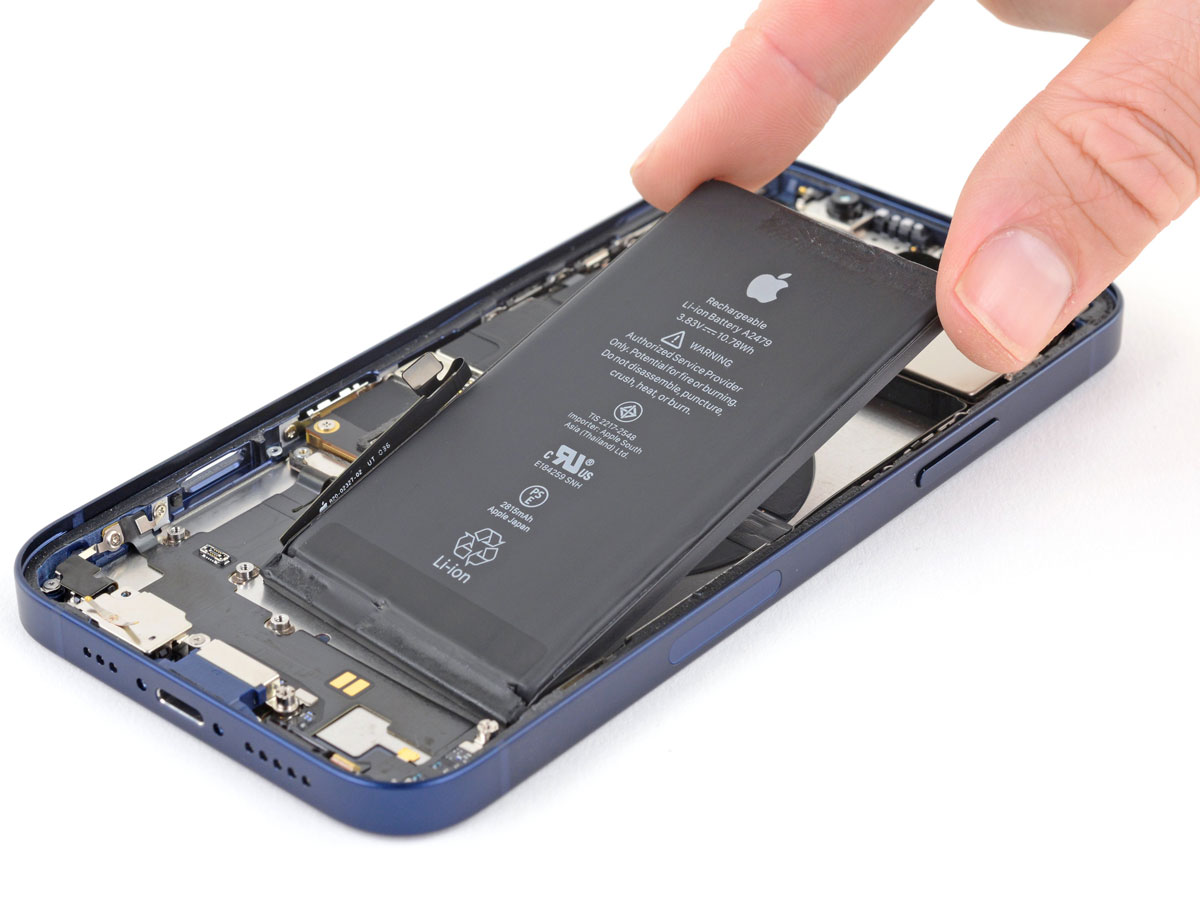 Заміна акумулятора iPhone 13