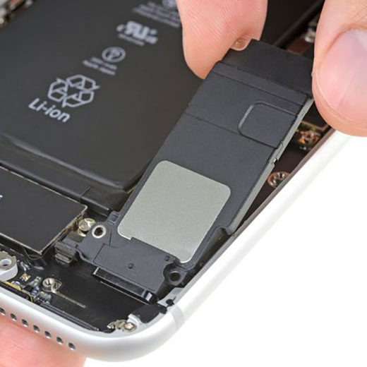 Заміна поліфонічного (нижнього) динаміка iPhone 8