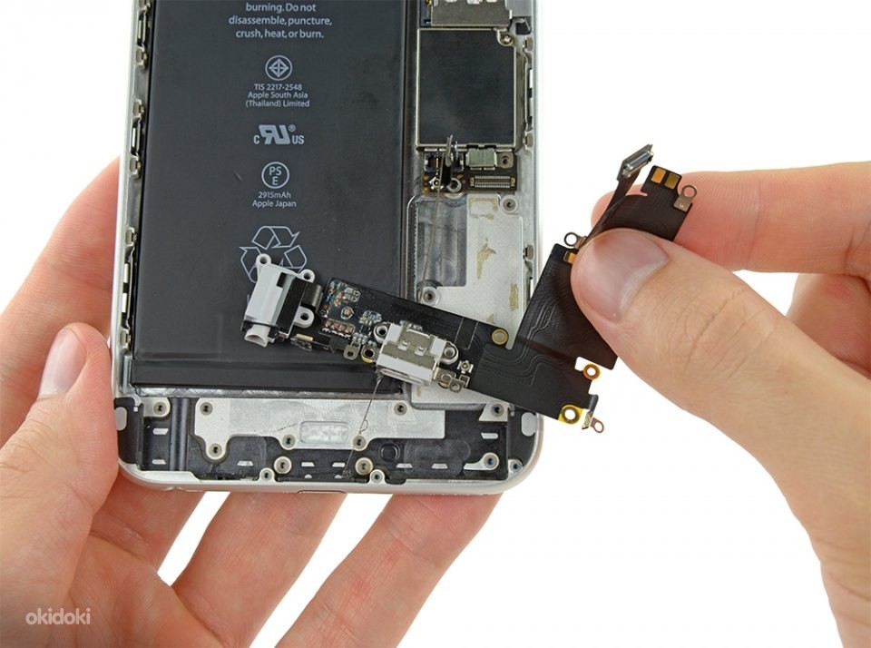  Заміна роз'єму зарядки (синхронізації) iPhone 5C 