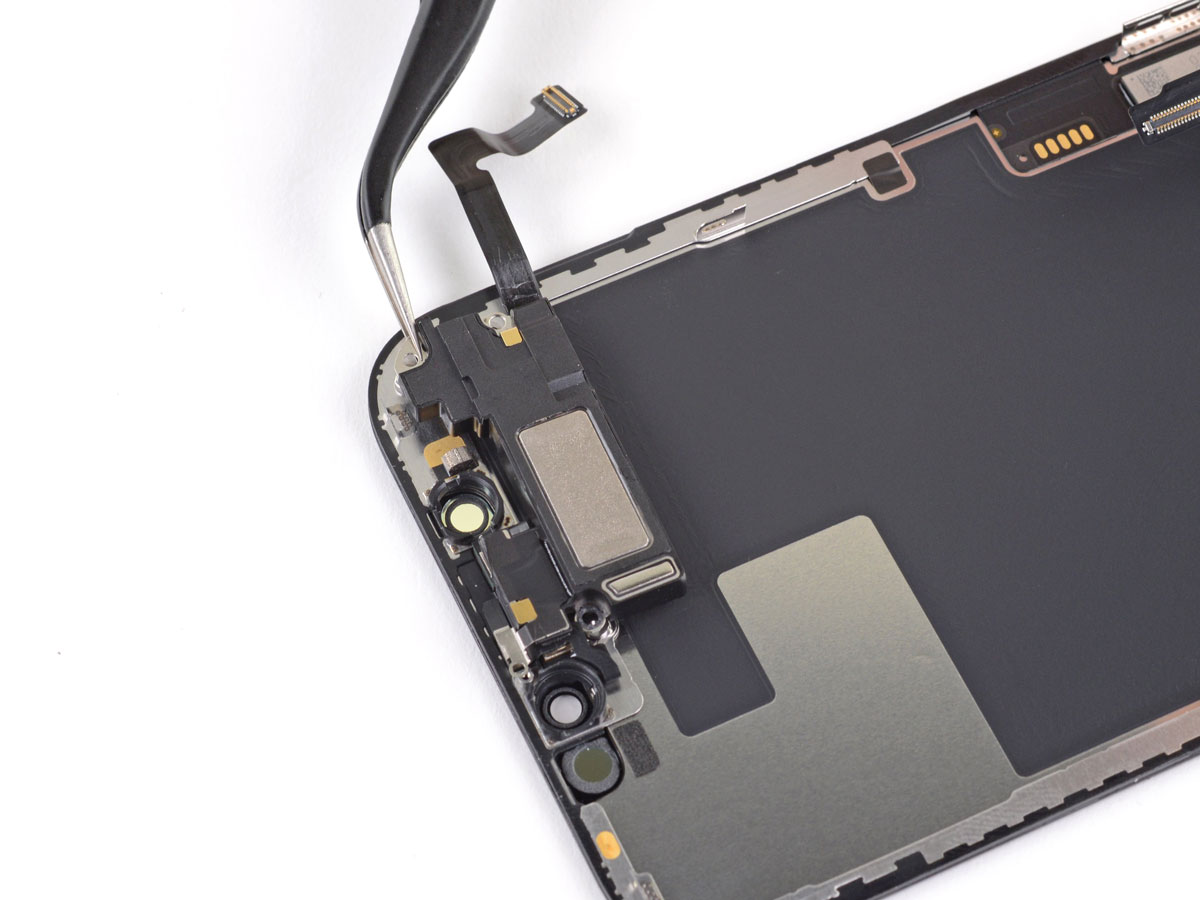 Замена сетки голосового динамика iPhone 13 mini