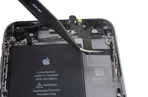 Замена кнопки включения iPhone